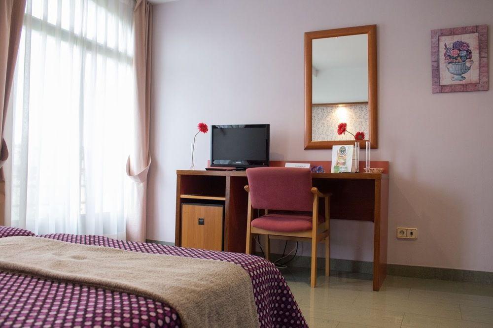Hotel Jardin De Аранхес Екстериор снимка