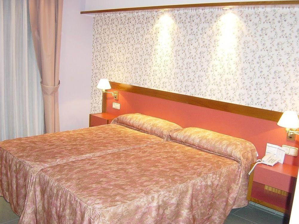 Hotel Jardin De Аранхес Екстериор снимка