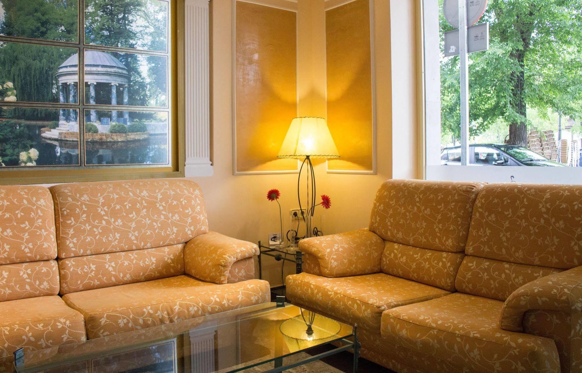 Hotel Jardin De Аранхес Екстериор снимка